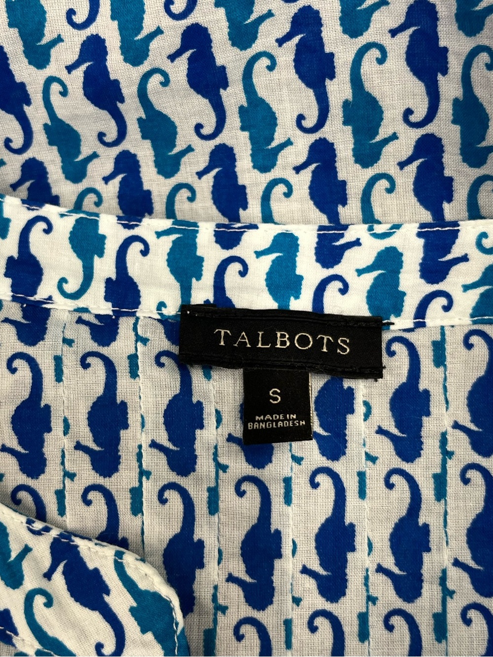 Talbots seahorse blouse 20” p2p - Picture 7 of 9